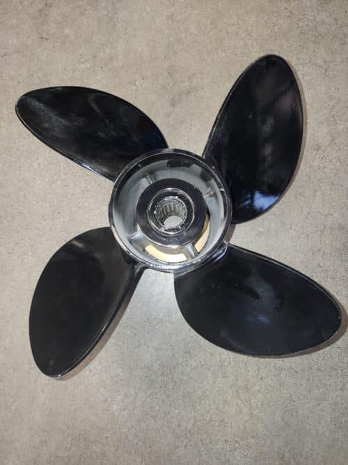Used 14 X 21 4 Blade Aluminum, Solas Aquamatic Long Hub