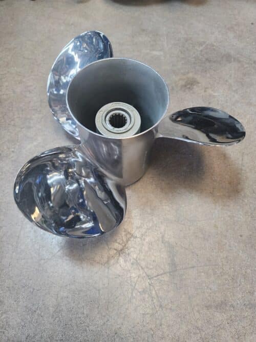 Used 13.75 X 21 3 Blade Stainless, Quicksilver 48-16319