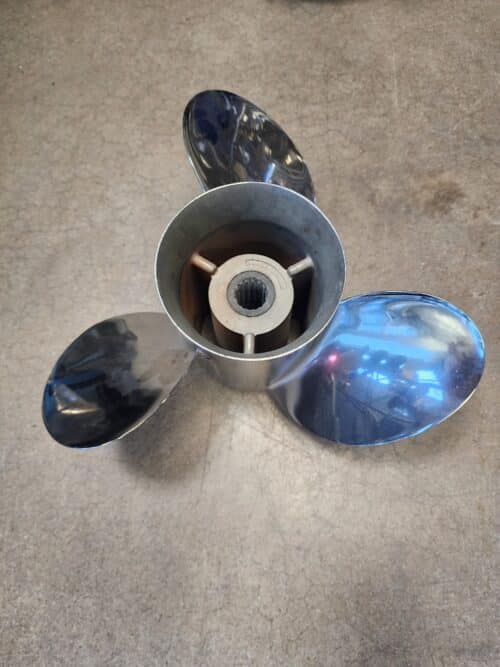 Used 13.5 X 23 3 Blade Stainless Steel, Mercury 48-75724