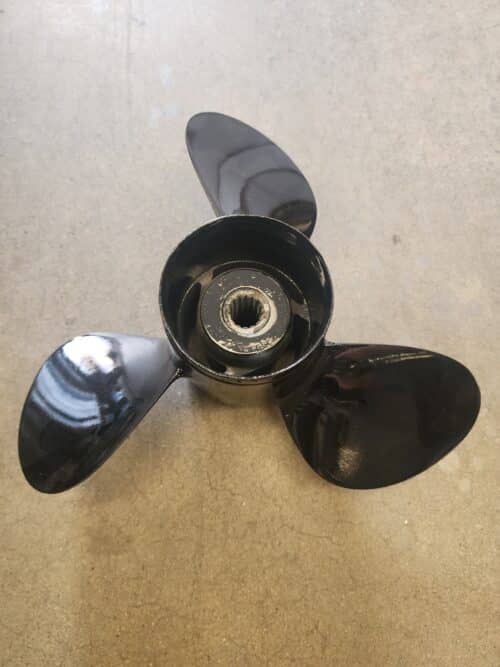 Used 15 X 21 3 Blade Aluminum, Evinrude