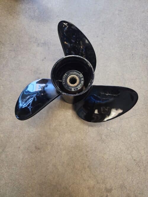 Used 13.9 X 19 3 Blade Stainless Steel, Evinrude 176573