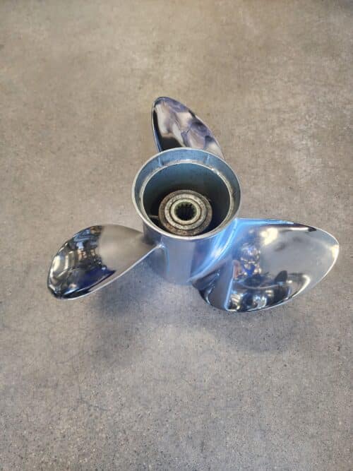 Reconditioned 13.4 X 17 3 Blade Stainless Steel, Right Hand, Evinrude 13 tooth