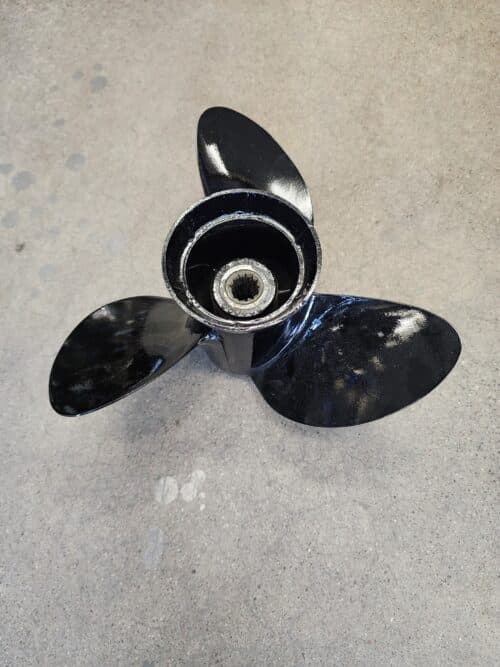 Reconditioned 12.25 X 15 3 Blade Stainless Steel, Right Hand, Evinrude 13 tooth, painted
