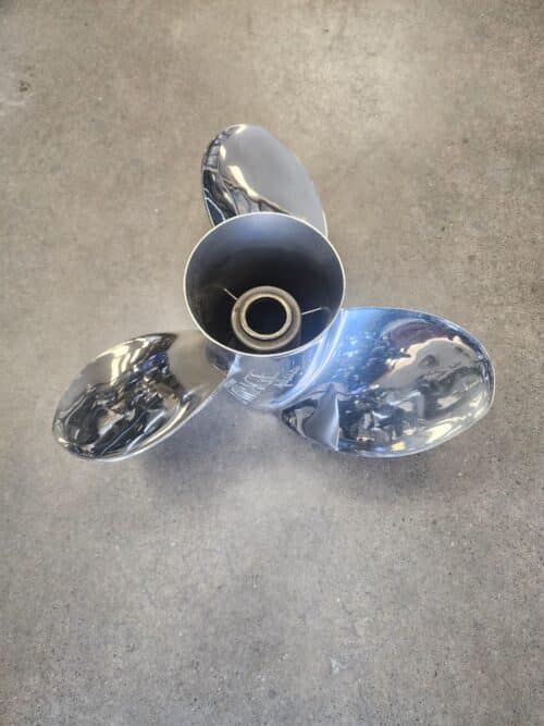 Reconditioned 15.5 X 17 3 Blade Stainless Steel, Right Hand, Mercury Mirage 48-18278