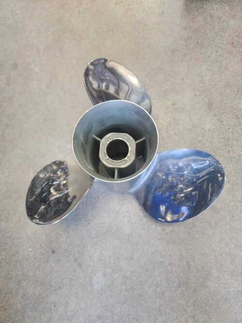 Reconditioned 13.75 X 21 3 Blade Stainless Steel, Right Hand, Quicksilver Silverado 48-16318-21