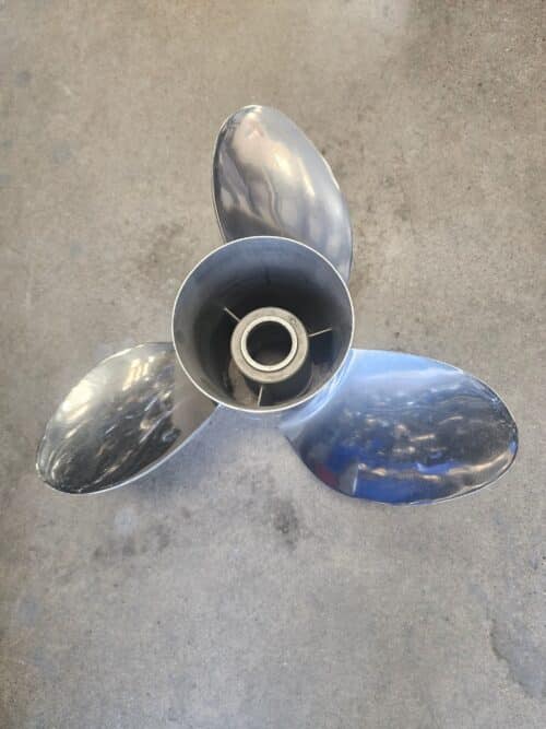 Reconditioned 15.25 X 19 3 Blade Stainless Steel, Right Hand, Mercury Mirage Plus 48-13700