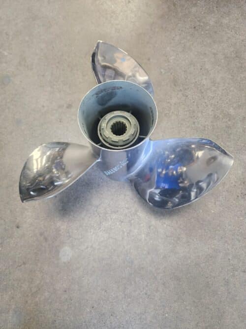 Reconditioned 13.5 X 17 3 Blade Stainless Steel, Right Hand, Michigan Wheel Ballistic 335131